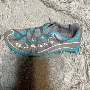 Nice tennis shoe scarpa